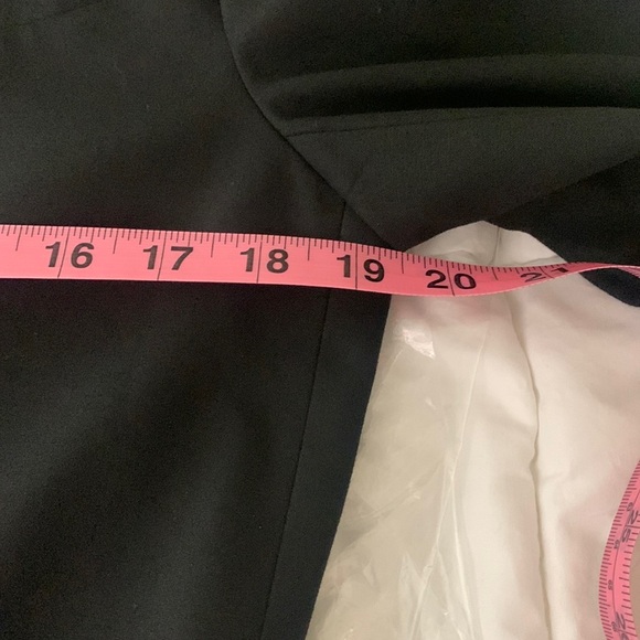 Gently used but in good condition Ann Taylor black jacket. - Picture 3 of 10